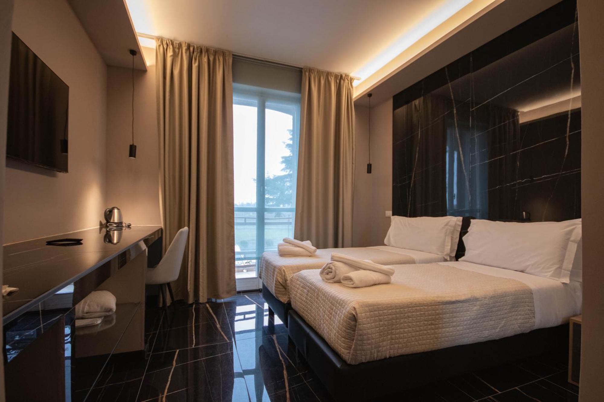 Emma Hotel Bologna Fiera Гранароло-делл'Эмилия Экстерьер фото